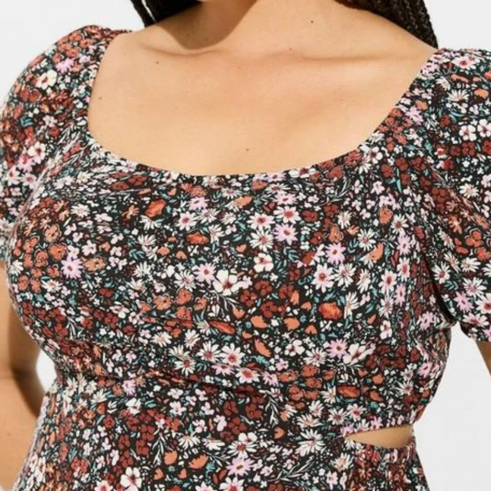 Babydoll Floral Shirt With Side Cutouts Top - Picture 4 of 5